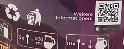 Back of a camelway.eu camel milk powder pouch: recycling and disposal symbols, dosage icons, and a small static QR code labeled Weitere Informationen with a Scan me caption